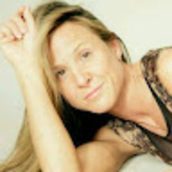 Meet your Posher, Caro - Picture 1 of 1